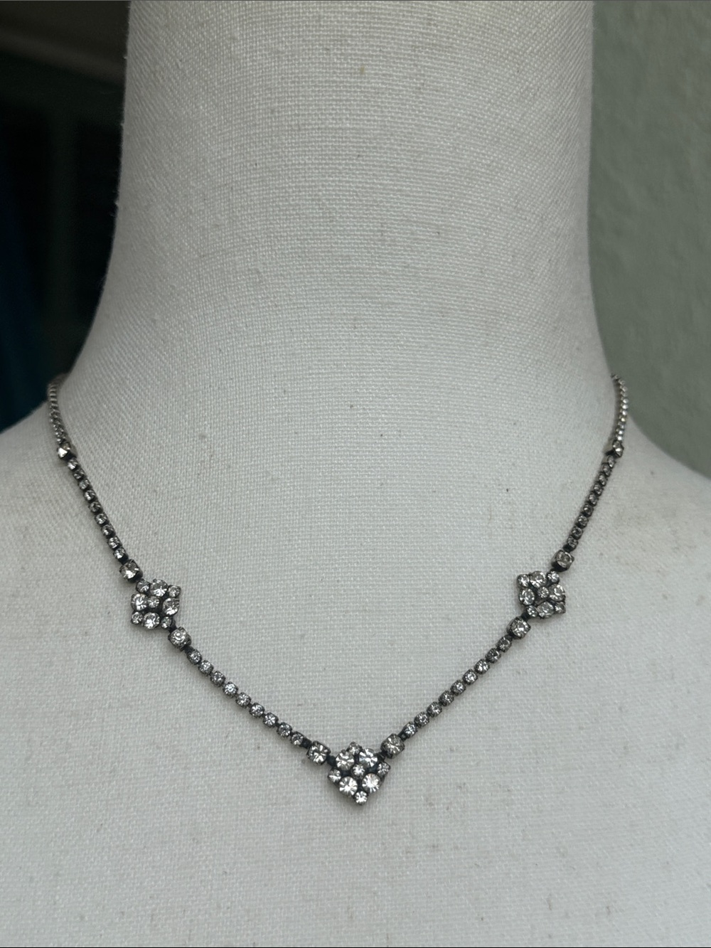 Vintage Sorrelli dainty necklace